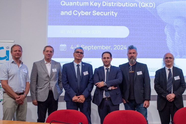 From left to right Prof. Hannes Hübel, AIT Austrian Institute of Technology, Prof. D. Plexousakis, Vice President Board of Directors at FORTH, Director of the Institute of Computer Science, Ass. Prof. D. Katsianis, National and Kapodistrian University of Athens and Deputy Chairman Board of Directors at GRNET, Dr. Ilias Papastamatiou, Senior Project Manager GRNET and Project Coordinator of HellasQCI, Ass. Prof. George Kanellos, Department of Informatics and Telecommunications, National and Kapodistrian University of Athens and Technical Coordinator of the HellasQCI Project, Prof. Evangelos Markatos, Department of Computer Science, University of Crete and Head of the Distributed Computing Systems Laboratory (DCS), Institute of Computer Science at FORTH.